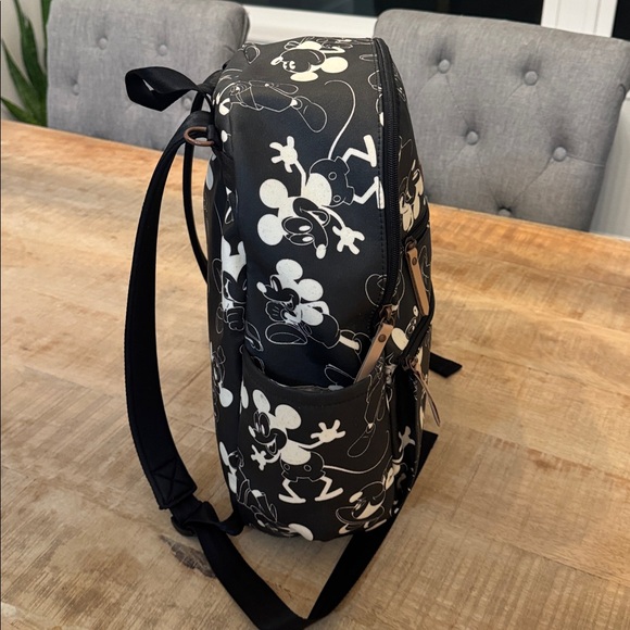 Petunia pickle bottom backpack - Picture 5 of 15